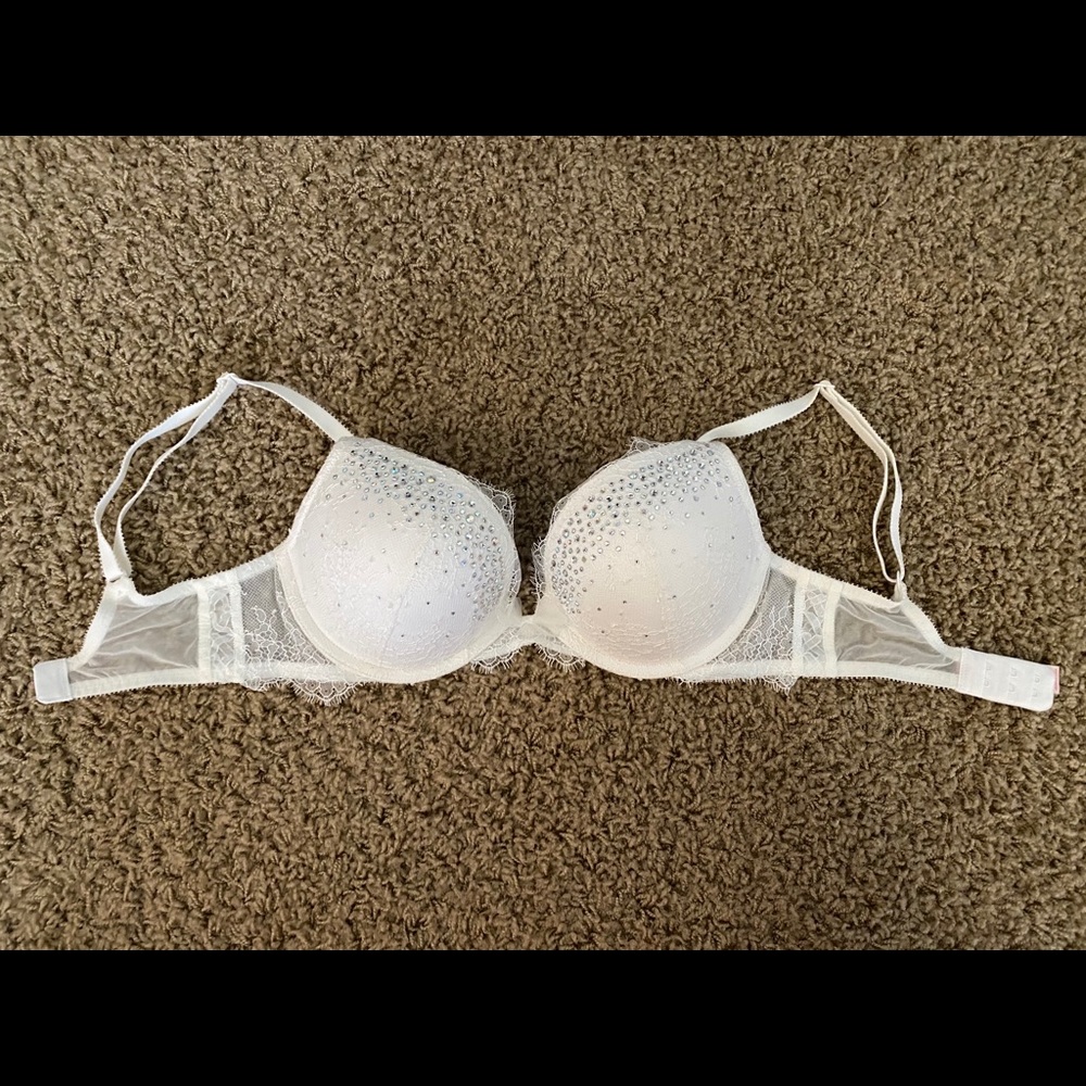 VS Dream Angels Push up Bra w/ Swarovski Crystals